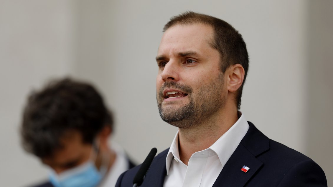 Bellolio llama a no convertir la mega elección en un plebiscito sobre el manejo de la pandemia