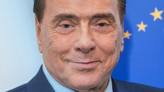   Berlusconi fue hospitalizado otra vez, en medio de lenta recuperación post Covid 