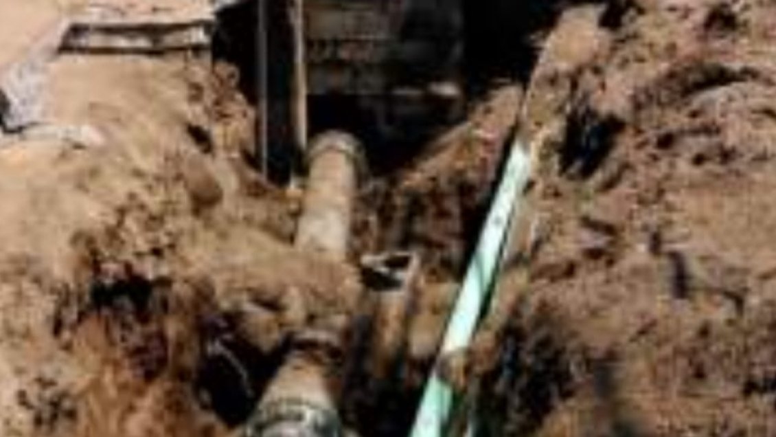 Rotura de matriz obligó corte de agua que afecta a más de 700 hogares en Antofagasta