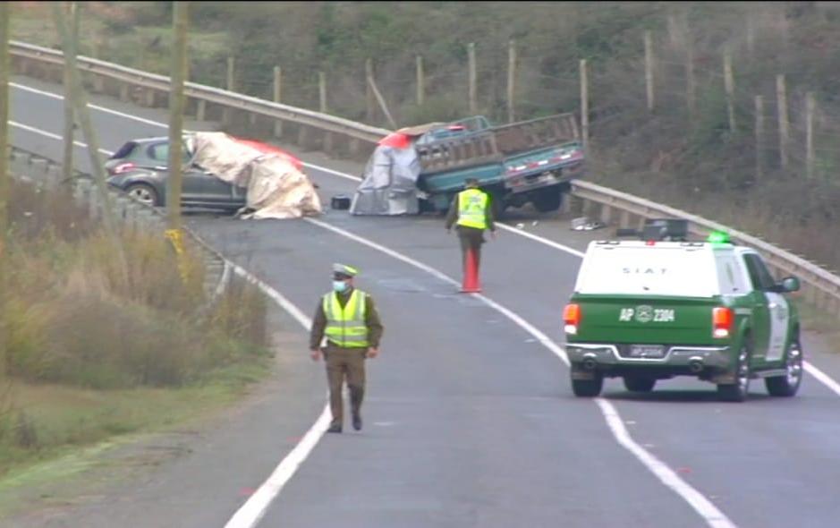 Choque frontal dejó dos fallecidos en Licantén