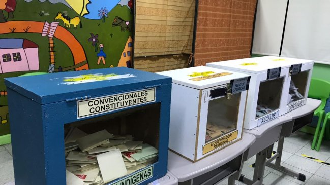 Escándalo en Lago Verde por fotografía de votos y agresión a apoderado