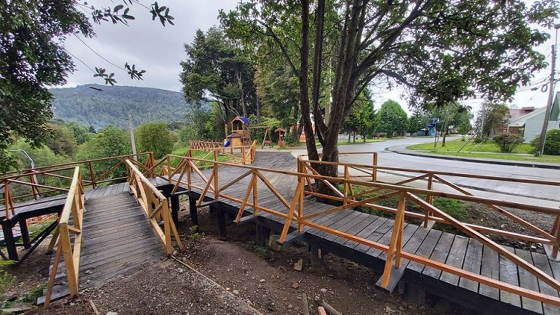 Carabineros salvaron a adolescente que había caído a un río de Puerto Cisnes