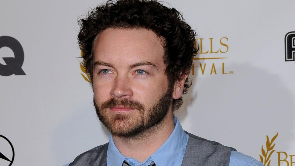 Jueza de Los Angeles determinó que Danny Masterson debe ser juzgado por tres cargos de violación