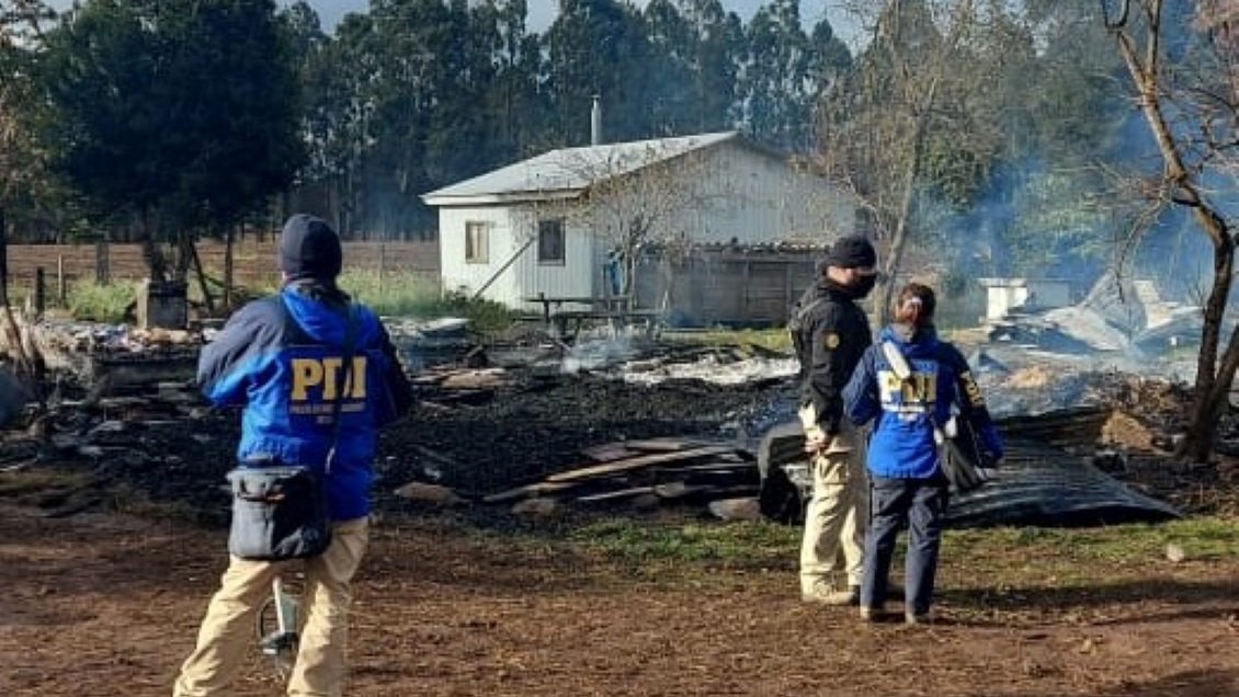 Bodega cuidada por abuelos resultó quemada en Victoria: PDI investiga intencionalidad