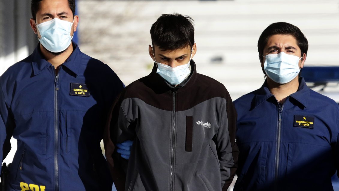 El martes se presentarán cargos contra el sospechoso de asesinar a dos hermanos