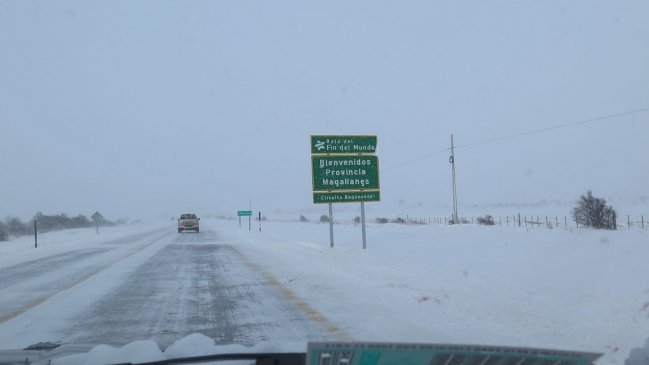 Onemi llama a conducir con precaución debido a escarcha y nieve en rutas de Magallanes