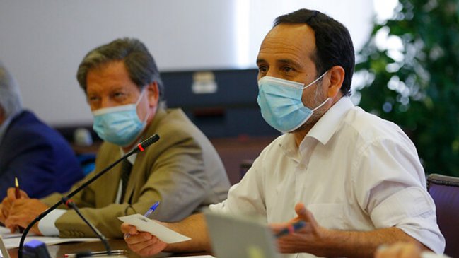 Comisión de Hacienda aprobó censura y destituyó de la presidencia al comunista Daniel Núñez