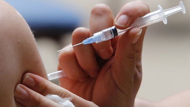 Gobierno trabaja acuerdo con las mutuales para acercar la vacunación a los trabajos