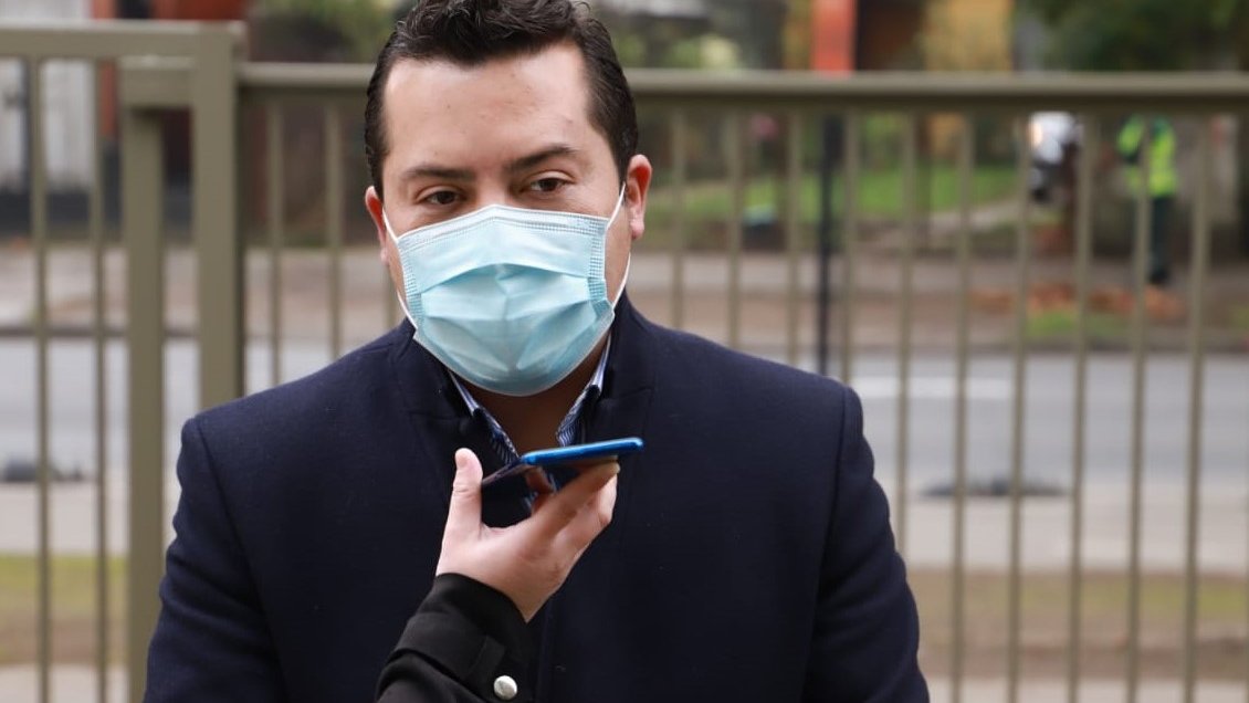 Alcalde reelecto de Coronel acusó a funcionaria del diputado Romero de lanzar panfletos en su contra