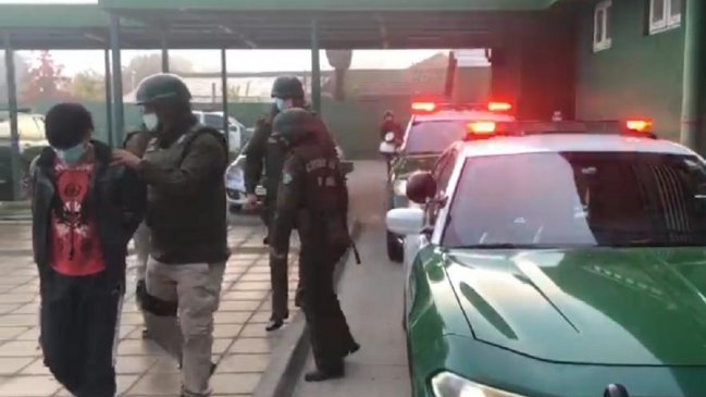 Decretan prisión preventiva para presuntos responsables de bomba que afectó comisaría en Talca