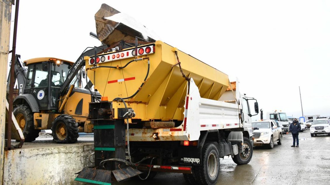 Municipalidad de Punta Arenas dispone de 400 toneladas de sal para este invierno