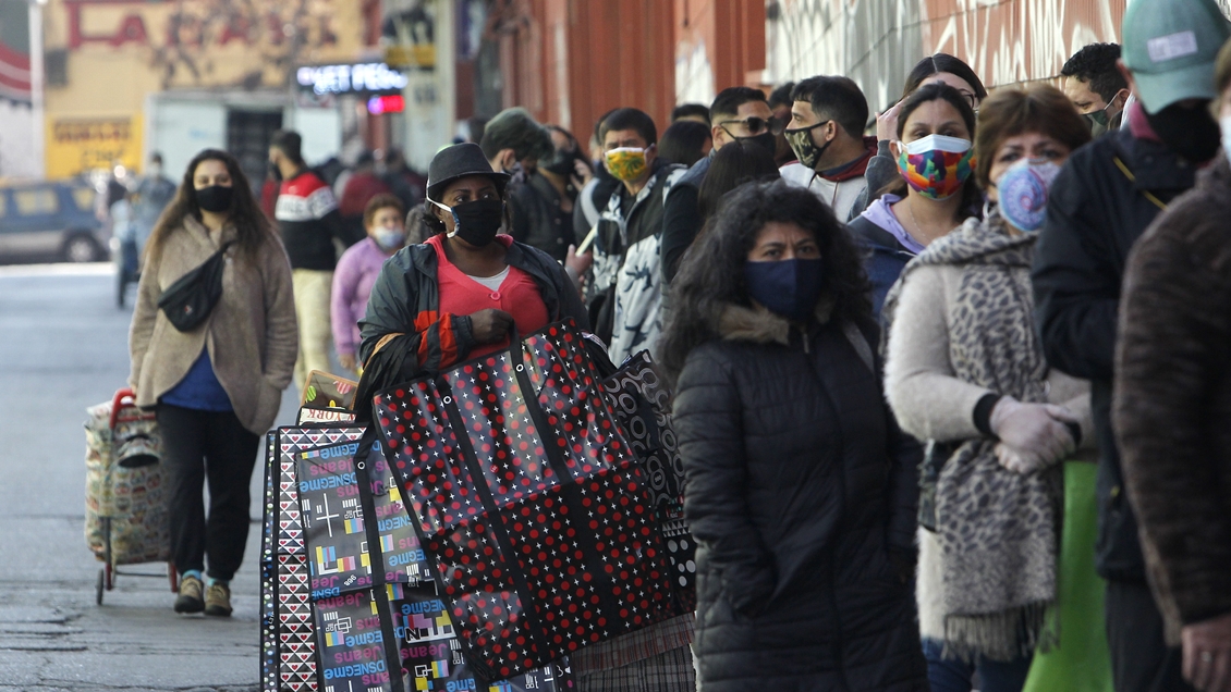 Todas las comunas de la RM superan los 100 casos activos por 100 mil habitantes