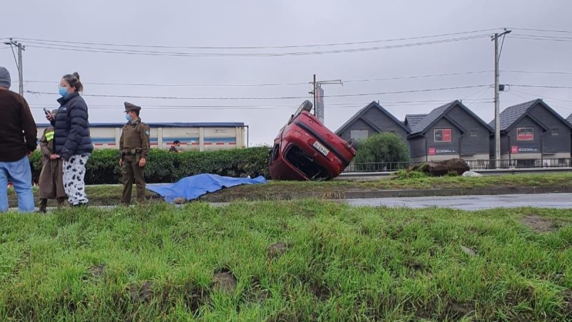 Joven de 21 años murió tras volcar en su vehículo en Hualpén