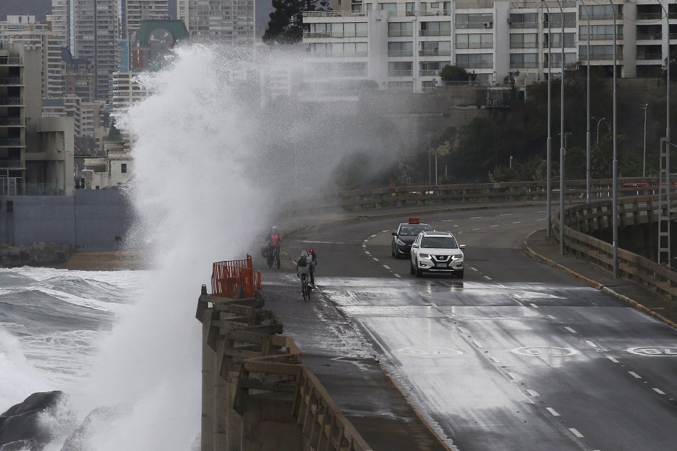 Armada pronostica marejadas para este fin de semana entre las regiones de Aysén y Arica