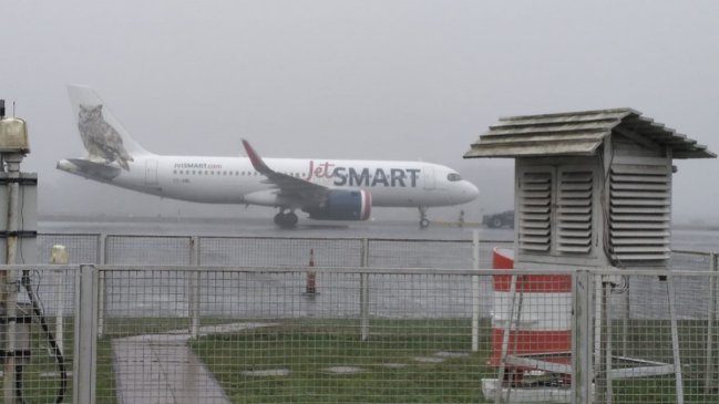 Falla en motor provocó aterrizaje de emergencia en aeropuerto de Talcahuano