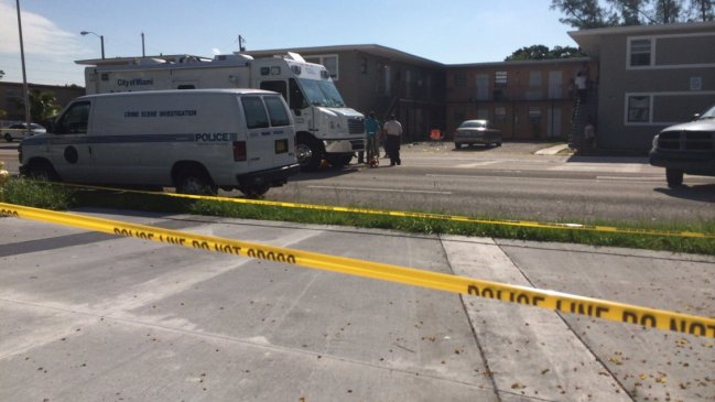 Dos muertos y 20 heridos en un tiroteo en Miami a la salida de un concierto