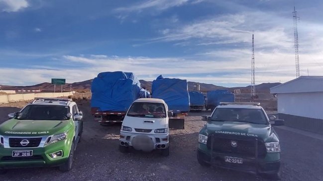 Descubren caravana de camiones con ropa de contrabando en Tarapacá