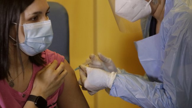 Ley que crea el permiso laboral para ir a vacunarse fue publicada en el Diario Oficial