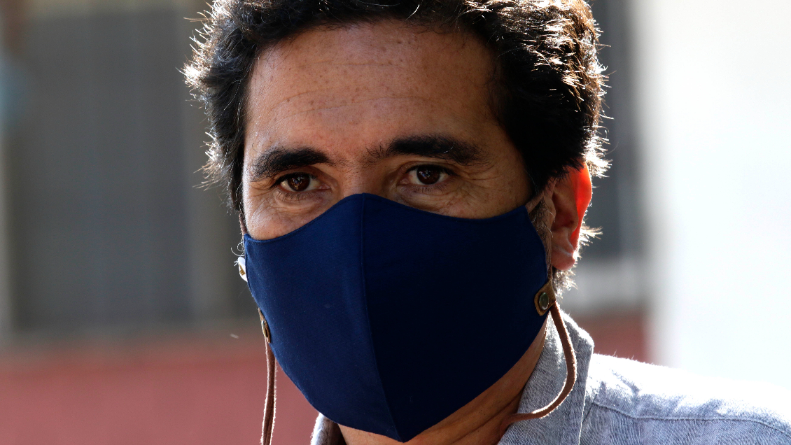 Briones señaló que en la línea de coartar libertades, Lavín y Jadue están 