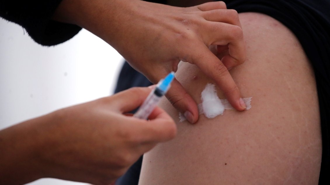 Experta por espacio para rezagados en vacunación: Estamos perdiendo tiempo en personas testarudas