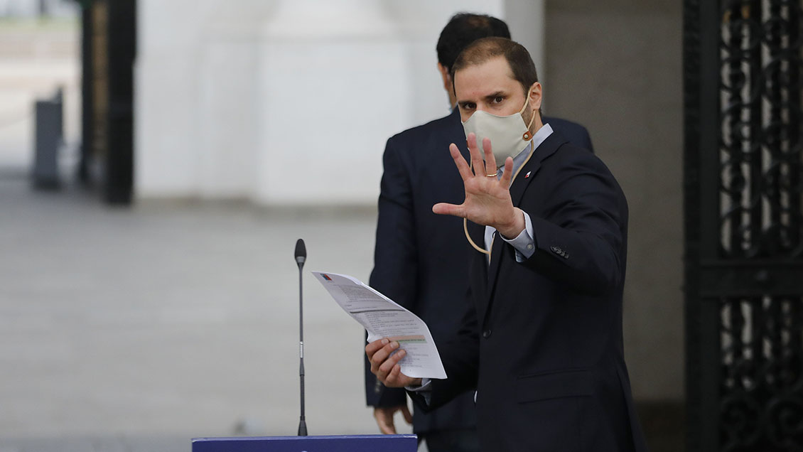 Segunda vuelta de gobernadores en RM: La Moneda llama a votar pese a que no hay candidato oficialista