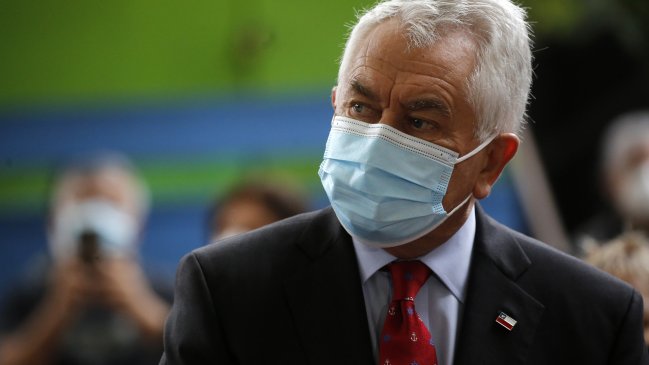 Ministro Paris se ausentó de reporte televisado por síntomas de Covid-19