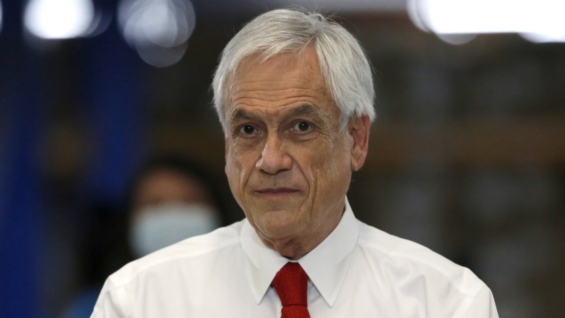 Gira de Piñera: Oposición acusa desconexión con lo que se vive en el país