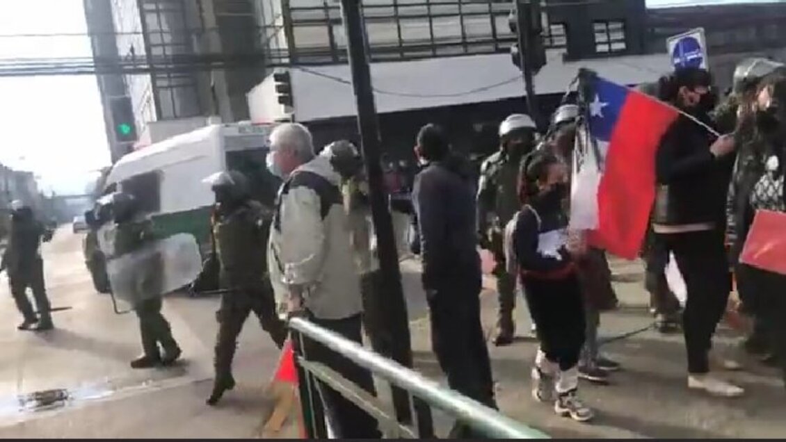 Solución habitacional y huelga de liceo: Dos manifestaciones se tomaron el centro de Temuco