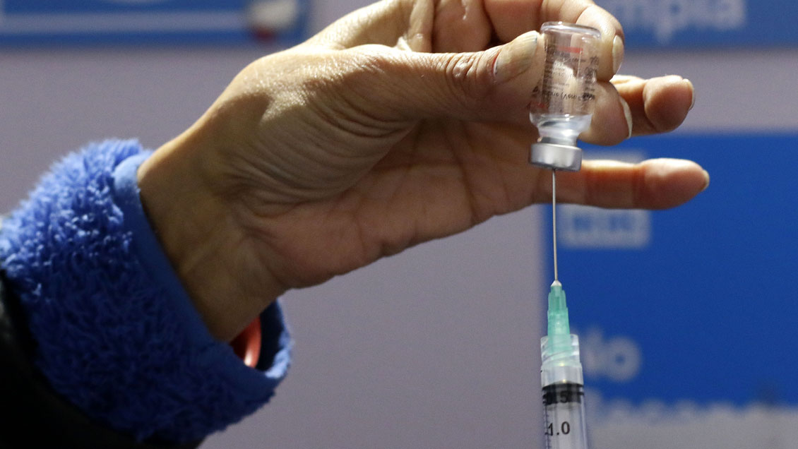 Infectóloga: Una vez que se controle la pandemia, es probable que haya que vacunarse cada año