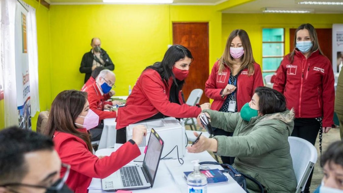 Ministra Rubilar llamó a los magallánicos a postular al IFE Universal