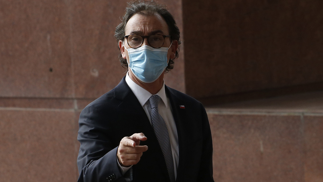 Figueroa: Hay alcaldes o diputados que envían a hijos o nietos a clases, pero rechazan abrir los colegios