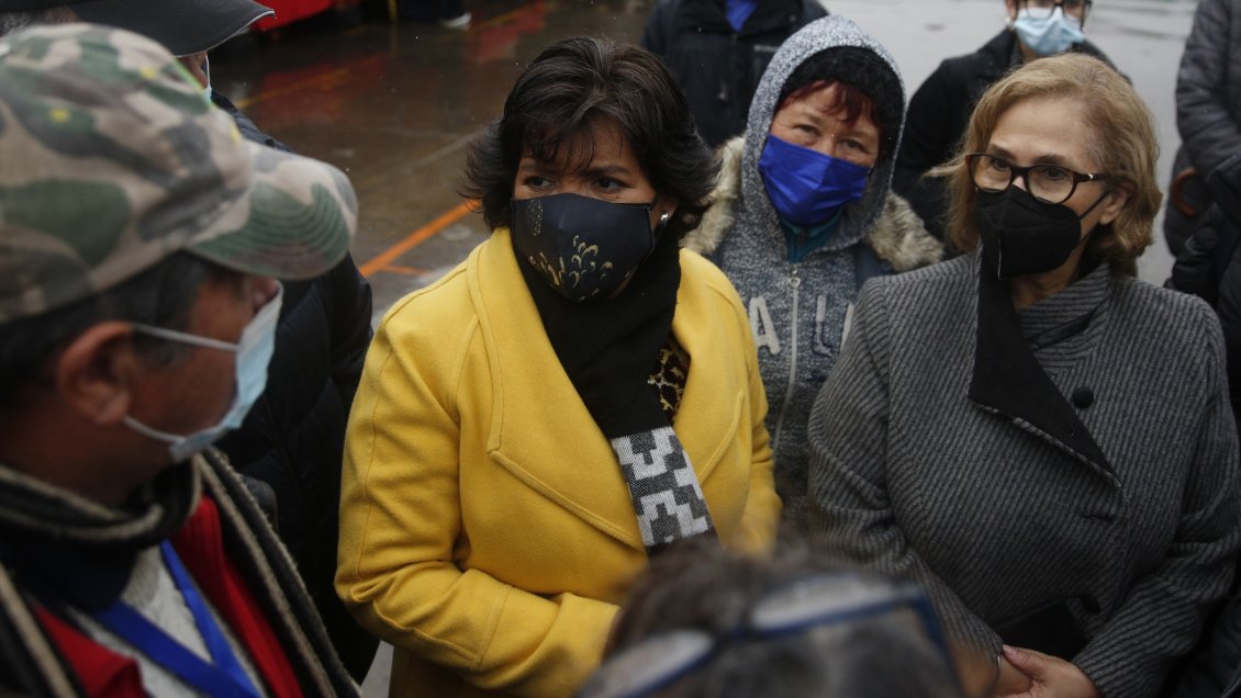 Provoste por feriantes sin bono: 