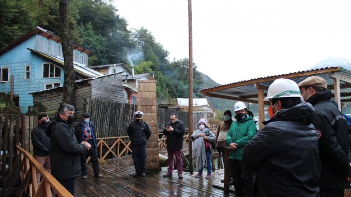 Inauguran en Caleta Tortel moderno sistema de alcantarillado aéreo