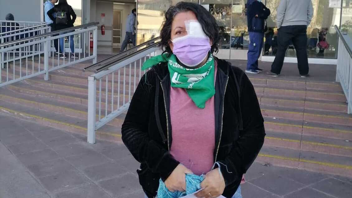 Ex candidata constituyente sufrió una lesión ocular durante manifestaciones