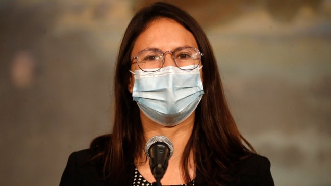 Alcaldesa de Santiago anunció coordinación con Carabineros tras los incidentes del domingo