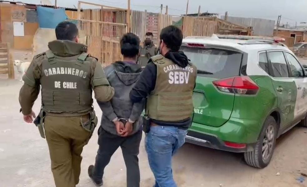 Hombre fue detenido tras golpear a su pareja y huir con la pequeña hija de ambos