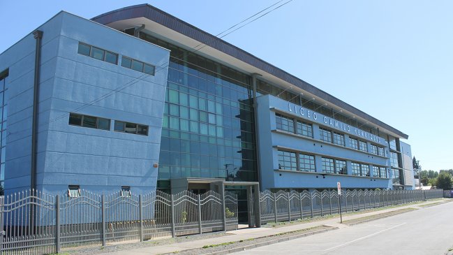 Sin solución sigue huelga en el Liceo Camilo Henríquez de Temuco, que afecta a 3.000 alumnos