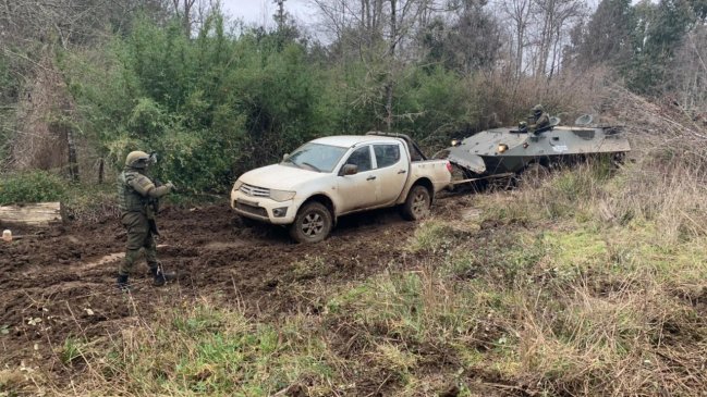 Carabineros incautó dos vehículos robados, armas y chaleco antibalas en Biobío y La Araucanía