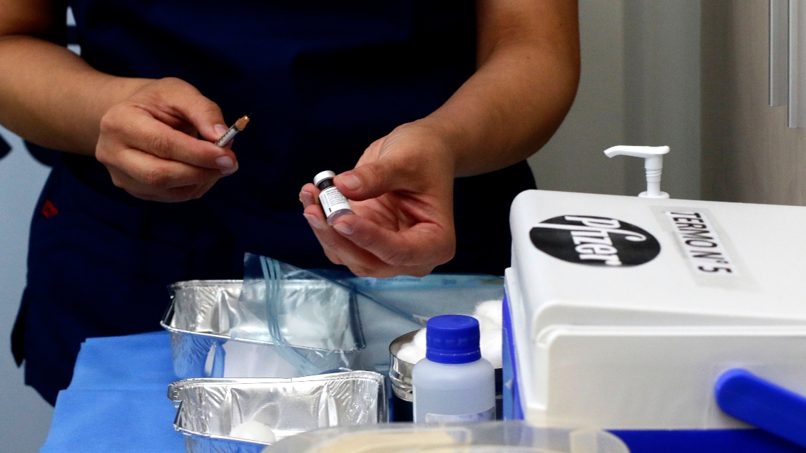 Presidente de Clínica Las Condes denuncia pérdida de vacunas en el recinto