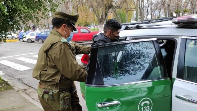 San Carlos: Detienen a dos jóvenes que abordaron con violencia a mujer para robarle un monedero