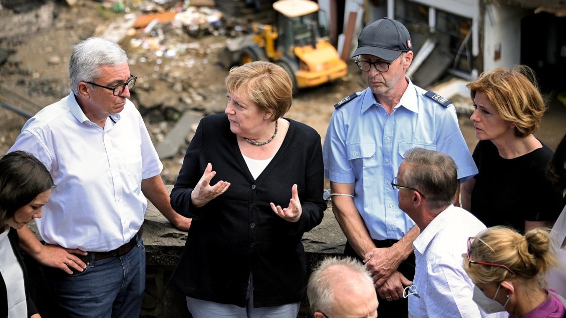 Merkel promete rápida ayuda ante el paisaje 