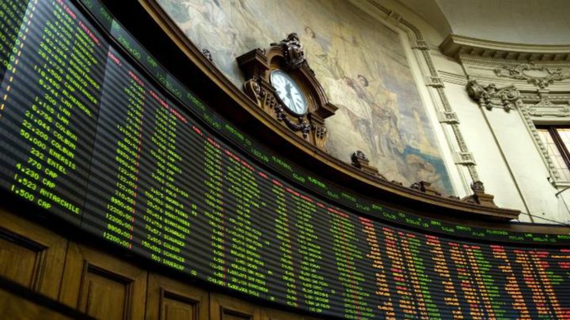 La Bolsa celebra el triunfo de Boric y gremios le piden prudencia económica