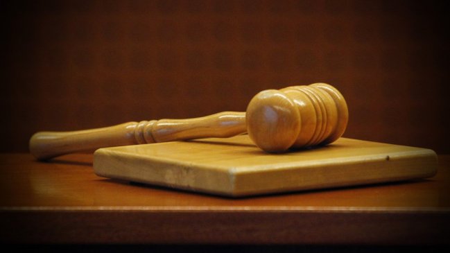 Tío y tío abuelo abusaron a niña durante seis años: Fue madre por violación