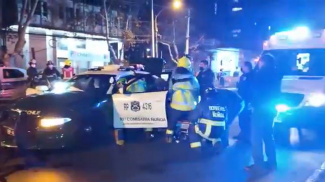 Choque involucró a vehículo particular y patrulla de Carabineros que iba en persecución