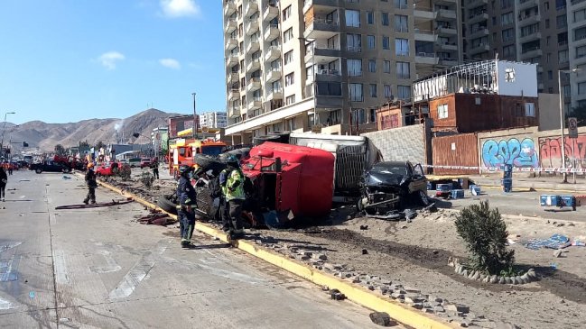 Antofagasta: Camión que protagonizó colisión con 10 lesionados incumplió norma de la Seremi