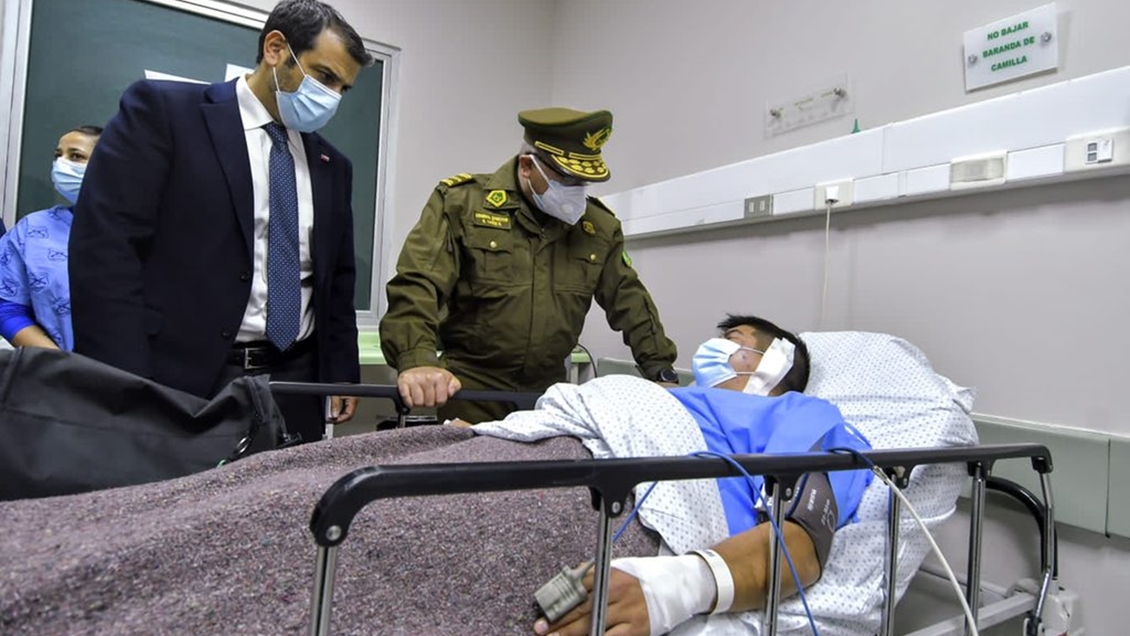 Carabinero baleado en Carahue será intervenido en Santiago por lesión ocular