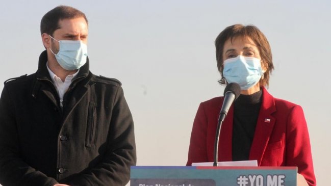 Subsecretaria Daza confirmó que existen vacunas para una eventual tercera dosis