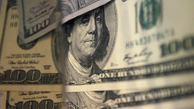 Para financiar ayudas sociales: Gobierno retiró otros mil millones de dólares desde fondos soberanos