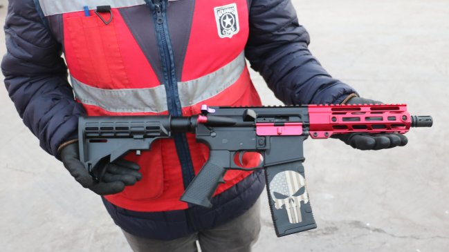 Aduanas decomisó piezas para armar 30 fusiles en puerto de Iquique