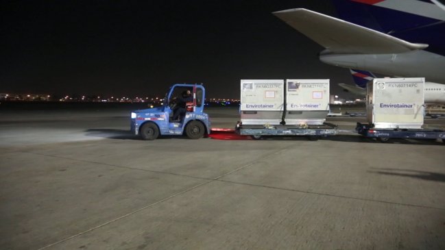 Chile recibió nuevo embarque de 449.200 vacunas AstraZeneca contra el Covid-19